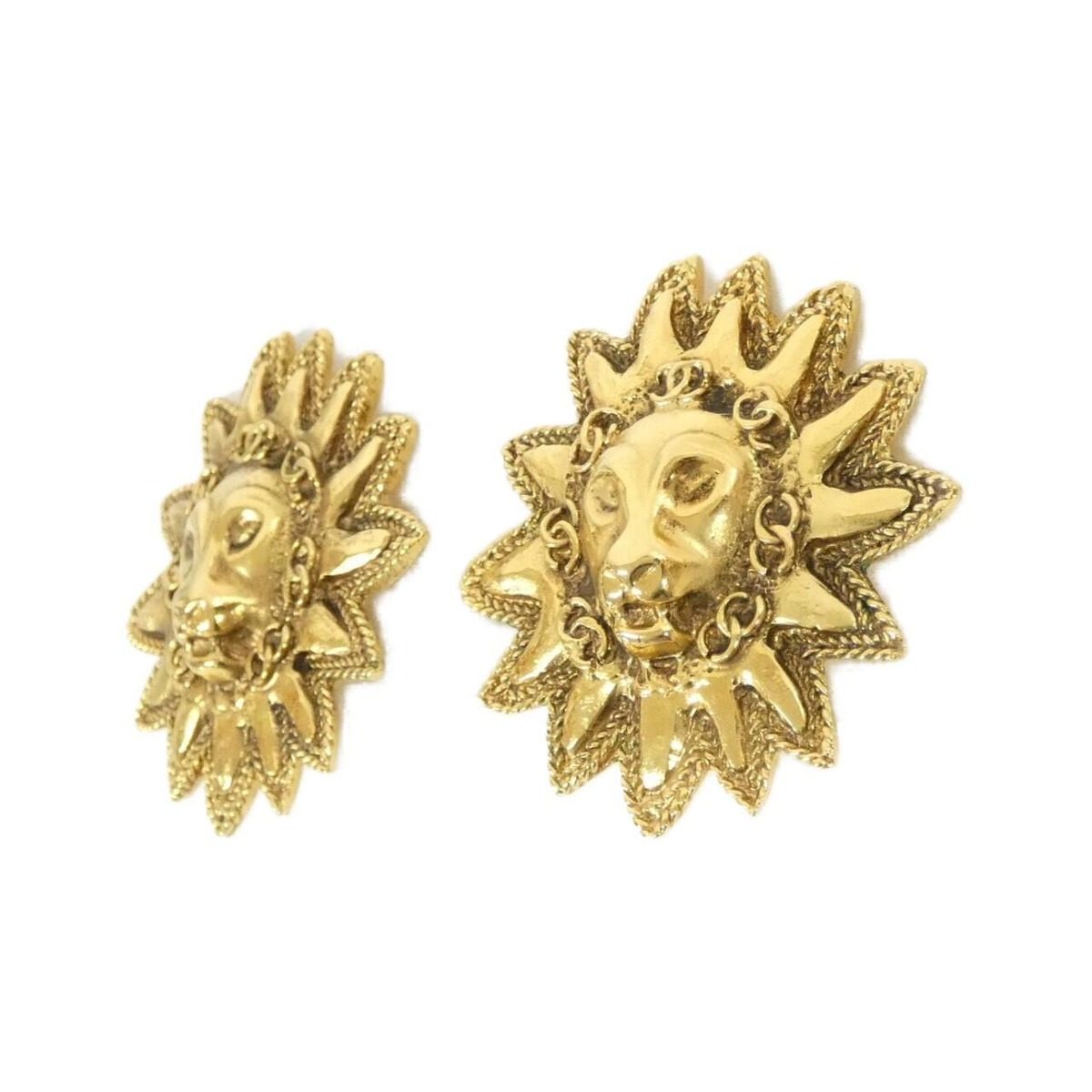 Chanel Vintage Earrings Gold — view 2