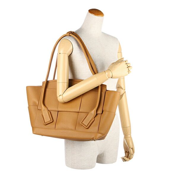 Bottega Veneta Handbag ARCO Medium Arco Brown