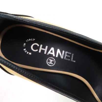 CHANEL 17P G32397 Ribbon Design With Coco Mark Hardware Bicolor Leather Pumps