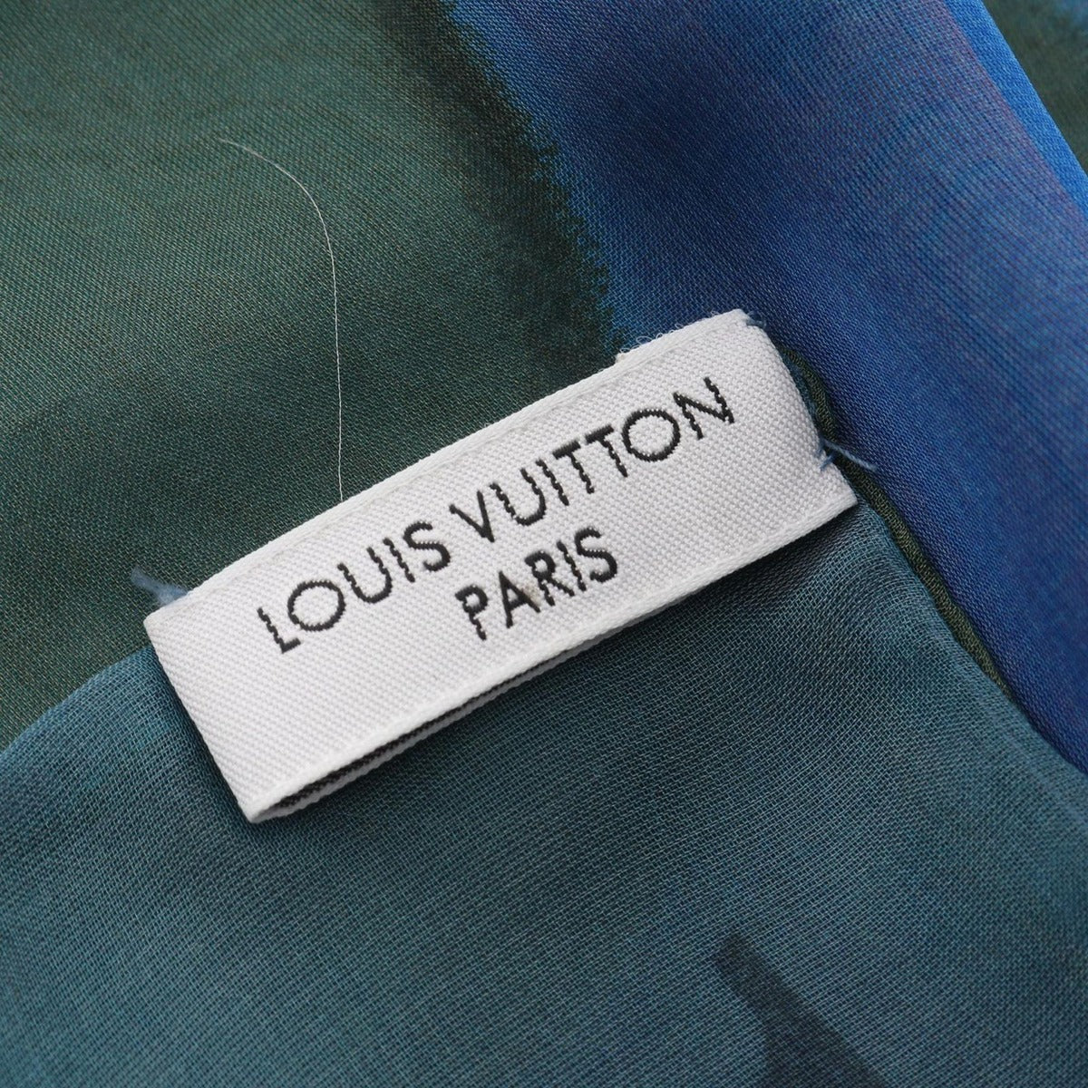 Louis Vuitton Scarf LV Logo Silk — view 2