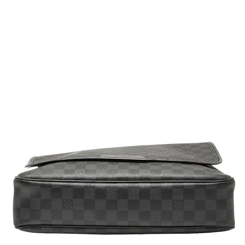 Louis Vuitton Damier Graphite Daniel MM Crossbody Shoulder Bag N58029 Black PVC