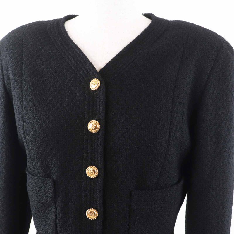 CHANEL Vintage Wool 100% Silk Lining No Collar With Coco Mark Gold Buttons