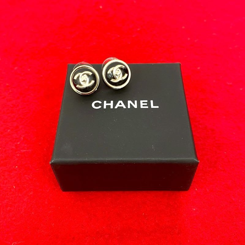 Chanel Coco Mark Motif GP Earrings Accessories Small 23BC