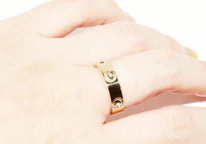 Louis Vuitton 18K Yellow Gold Petite Bague Empreinte Ring Q9126f