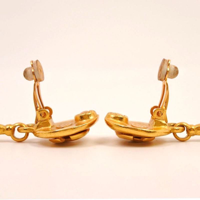 Chanel Swing/coco Mark Gold Plated 96P Ladies 29.8g Earring