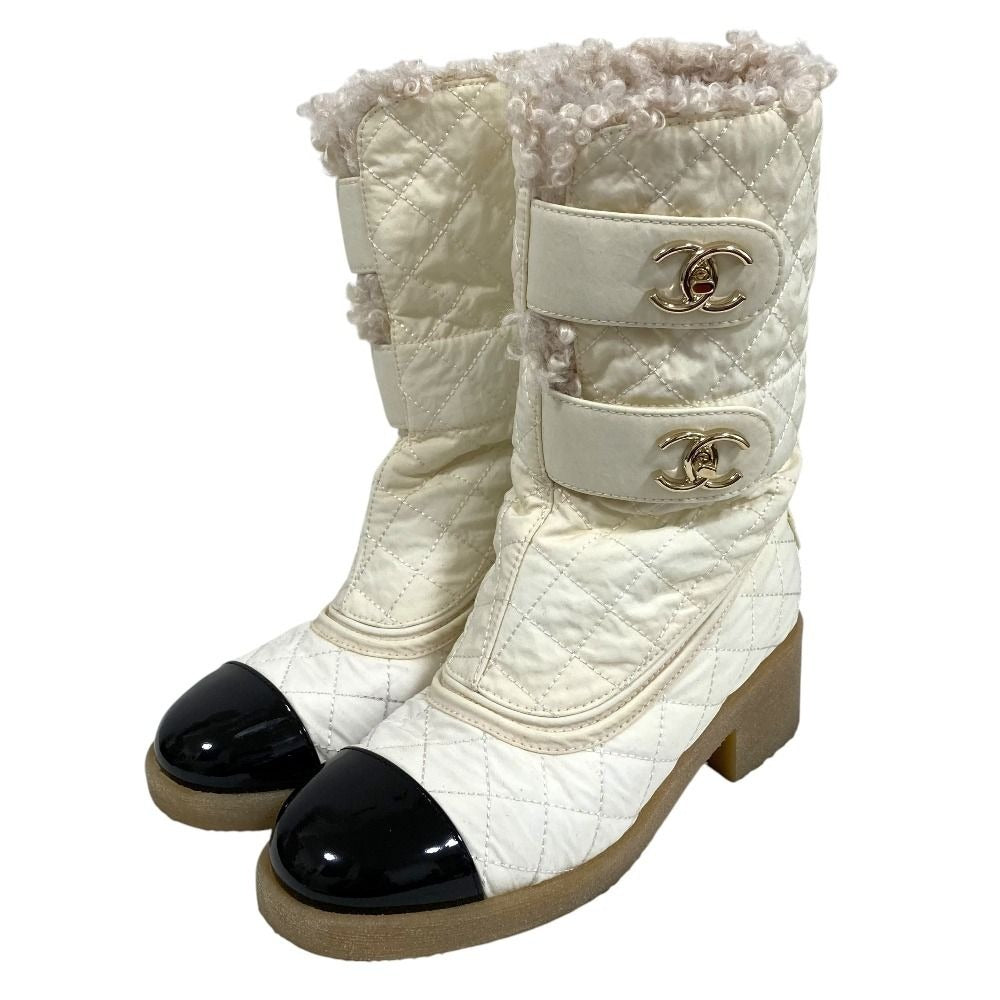 Chanel Quilted Turnlock Shearling Shorts 36.5