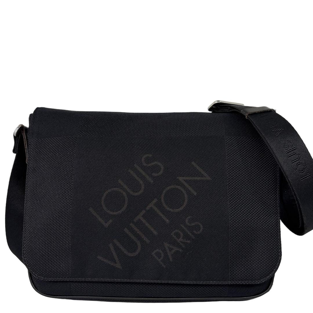 Louis Vuitton Damier Geant Petite Messager Shoulder