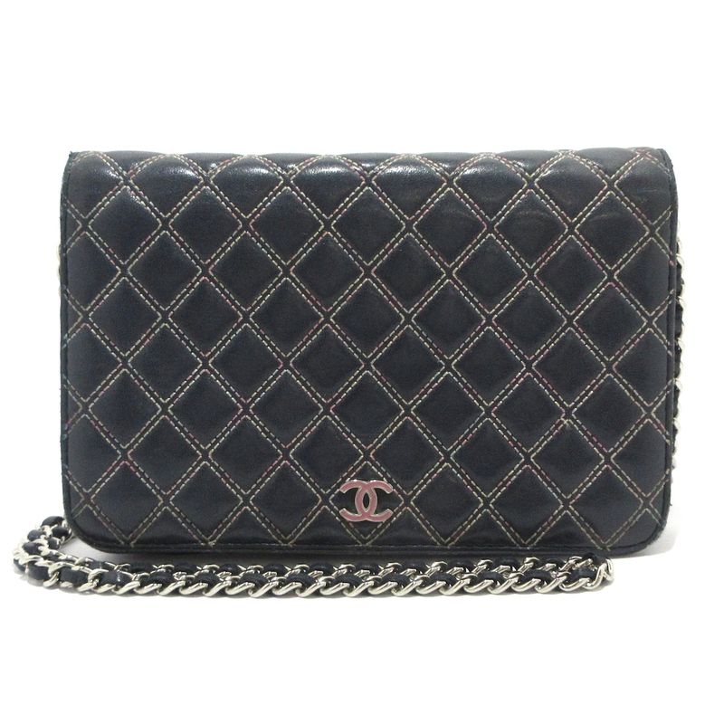 Chanel Wallet Matelasse /double Stitched Dark Navy And Pink Silver Hardware /