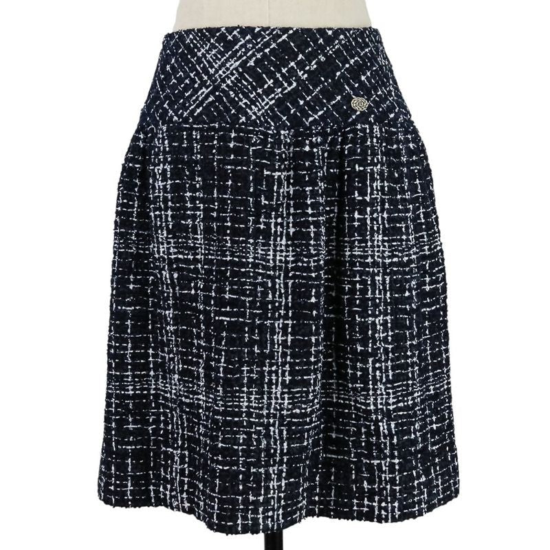Chanel Coco Mark Plate Tweed Print Skirt Size 34 Navy White
