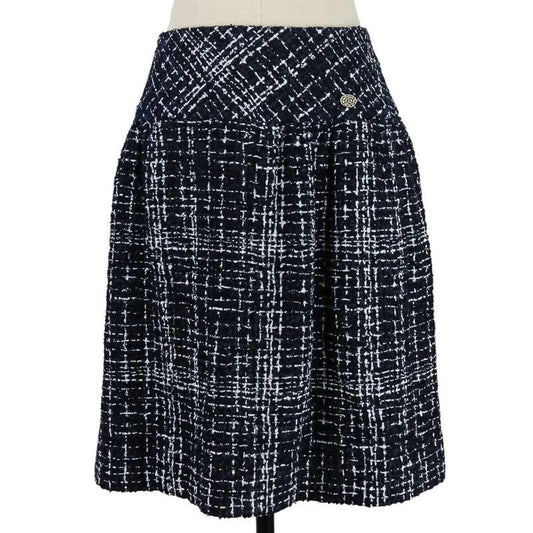 Chanel Coco Mark Plate Tweed Print Skirt Size 34 Navy White