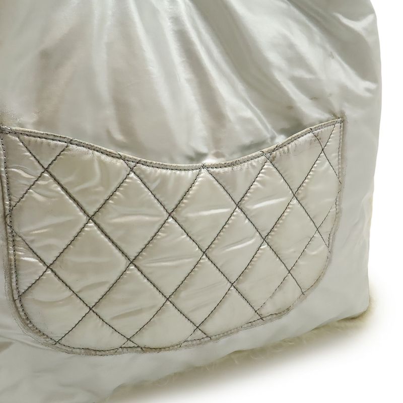 Chanel Coco Mark Fur Drawstring Chain Shoulder Bag Shoulder Nylon Fur Metallic