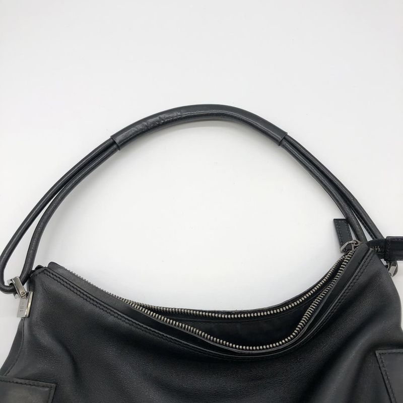 Gucci 001 8766 Shoulder Bag Handbag One Shoulder Black Leather Ladies Men