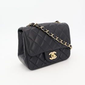 Chanel Mini Flap Bag Chain Shoulder 2019ss Matelasse A35200 Black Gold Hardware