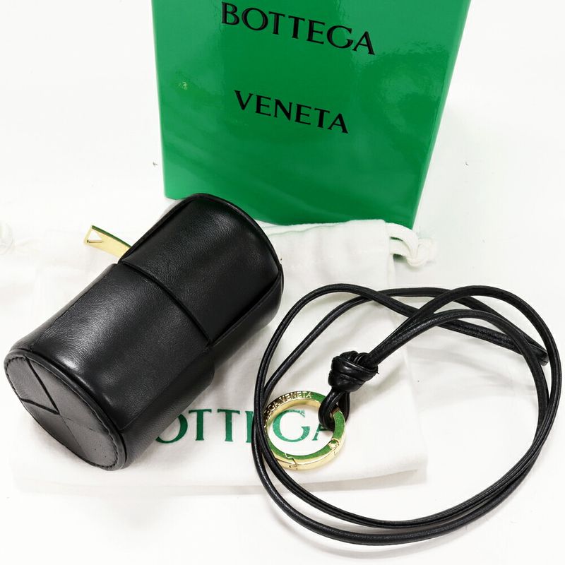 Bottega Veneta Airpods Case Accessory Case Cassette Calf Black Earphone Case