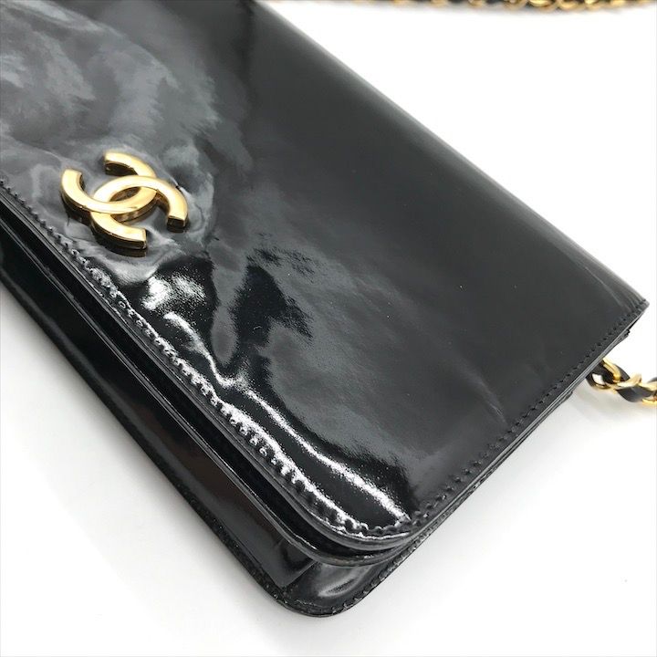 Chanel CC Logo Patent Chain Shoulder Bag Black Push Lock