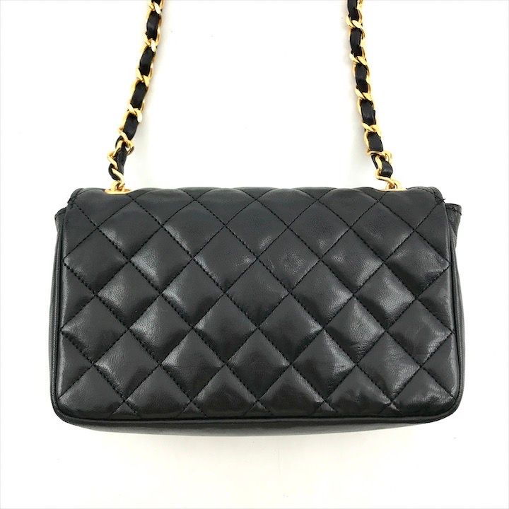Chanel CC Logo Mini Quilted Turnlock Lambskin Chain Shoulder Bag Black