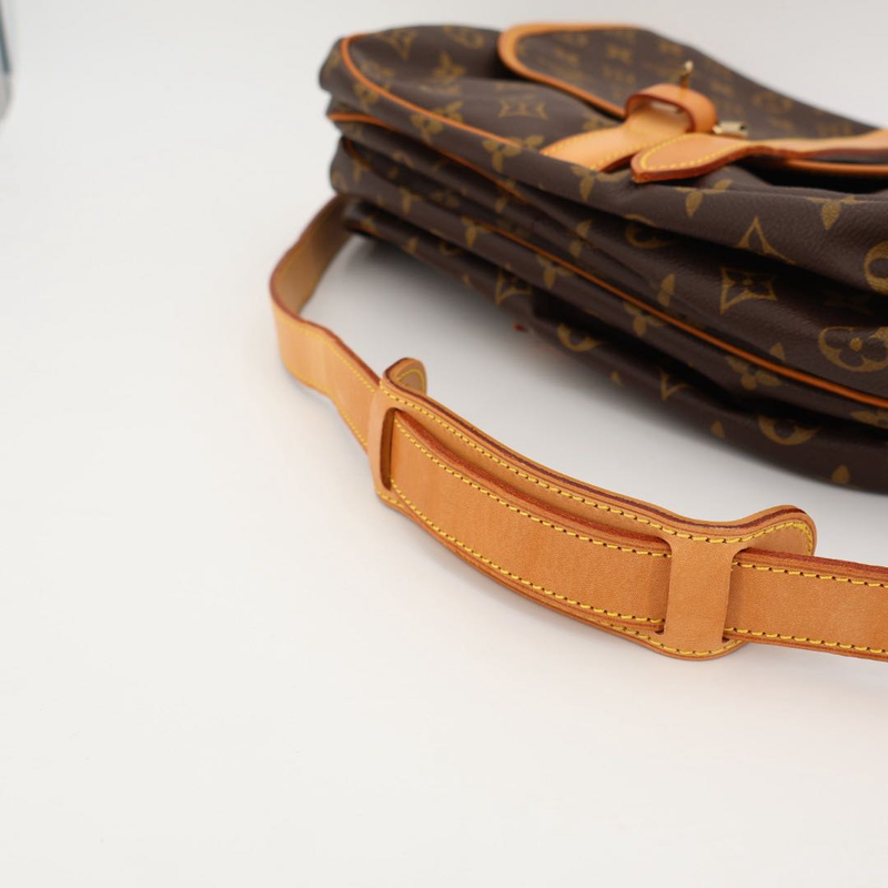 Louis Vuitton Monogram Saumur 35 Crossbody Shoulder Bag