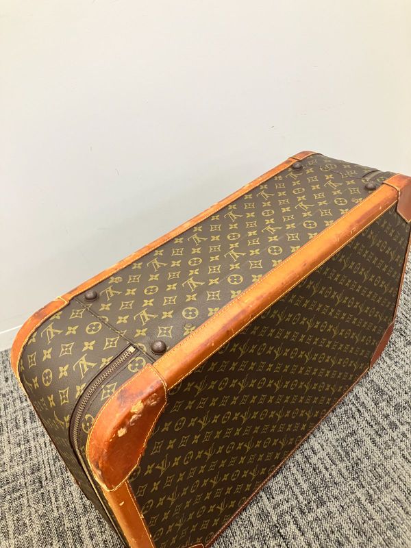Louis Vuitton Stratos Monogram Vintage Trunk : Y0944