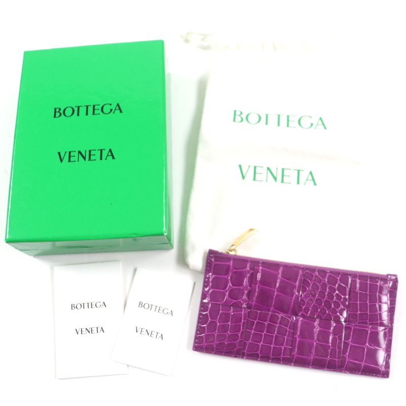 Bottega Veneta Cassette Long Zipper Card Case Maxi Intrecciato Croc Shape