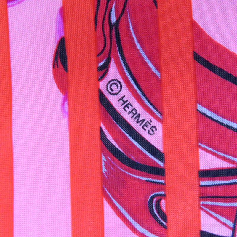 Hermes Brides De GALA Brides De Gala Ceremonial Maitre D' 100% Silk Scarf Red