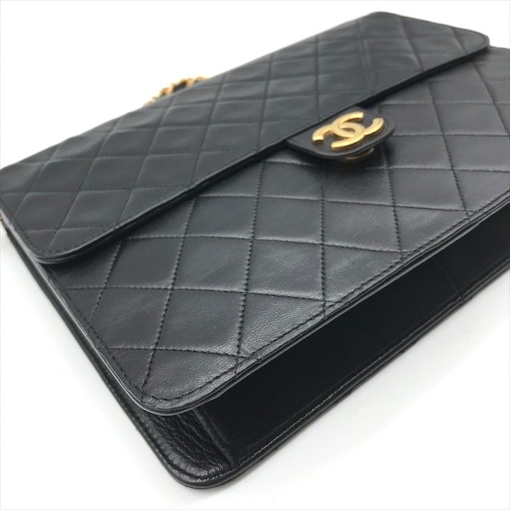 Chanel CC Logo Pushlock Lambskin Quilted Chain Shoulder Bag Black