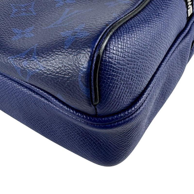 Louis Vuitton Crossbody Shoulder Bag Taiga Llama Outdoor Messenger PM M30242