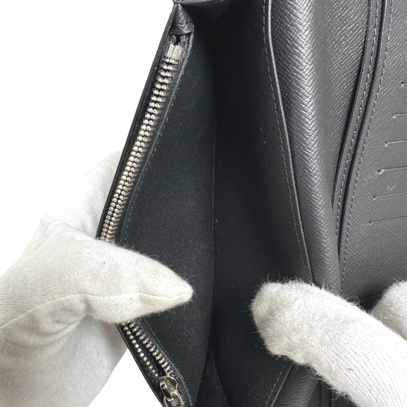 Louis Vuitton M30501 Taiga Portefeuille Blazer Long Wallet Louis Vuitton Black