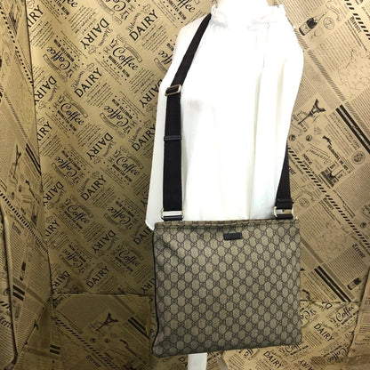Gucci GG Pattern Supreme Shoulder Bag — view 3