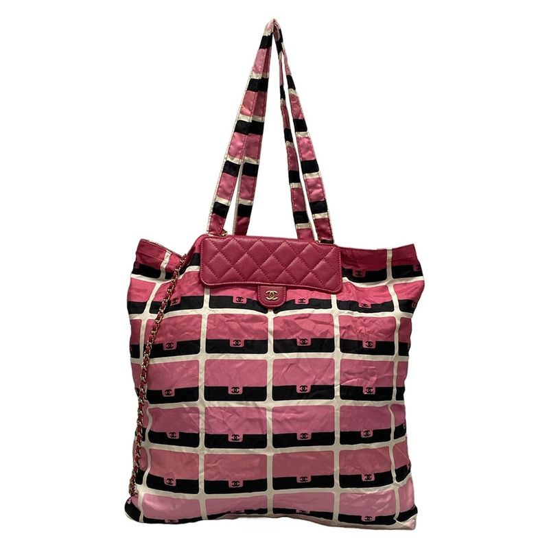 Chanel Tote Bag Matelasse Pink X Black X White Gold Hardware / Chain Shoulder /