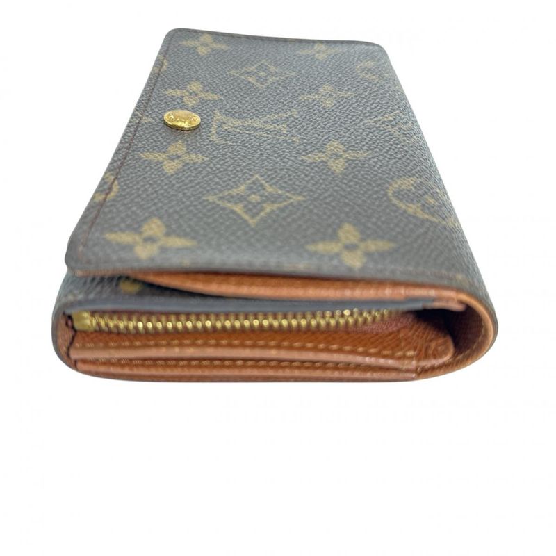 Louis Vuitton M61730 Monogram L-shaped Zipper Porte Monnaie Vie Trésor Fold