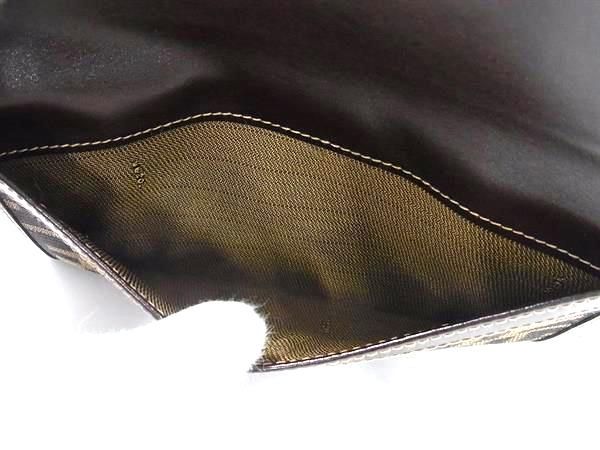 Fendi Vintage Zucca Pattern Nylon Canvas And Leather Foldable Long