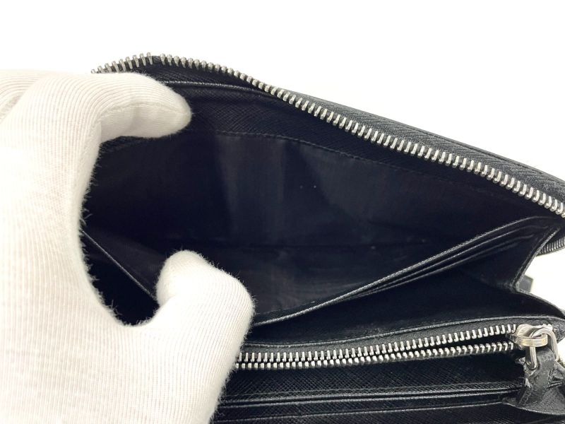 Prada Saffiano Leather Round Zipper Long Wallet Long Wallet Black Made In Italy