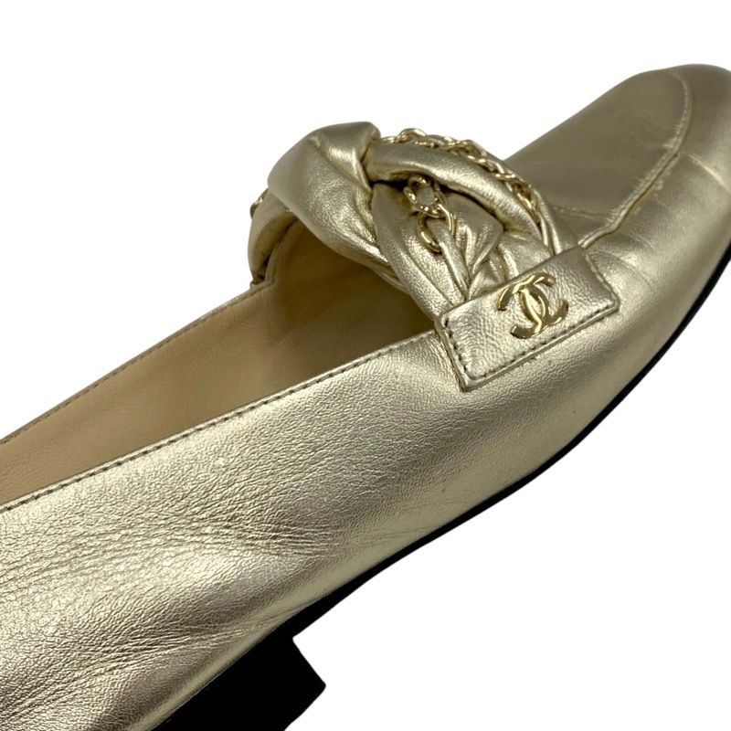 Chanel Loafers Shoes Leather Gold Flat Shoes Here Mark Chain