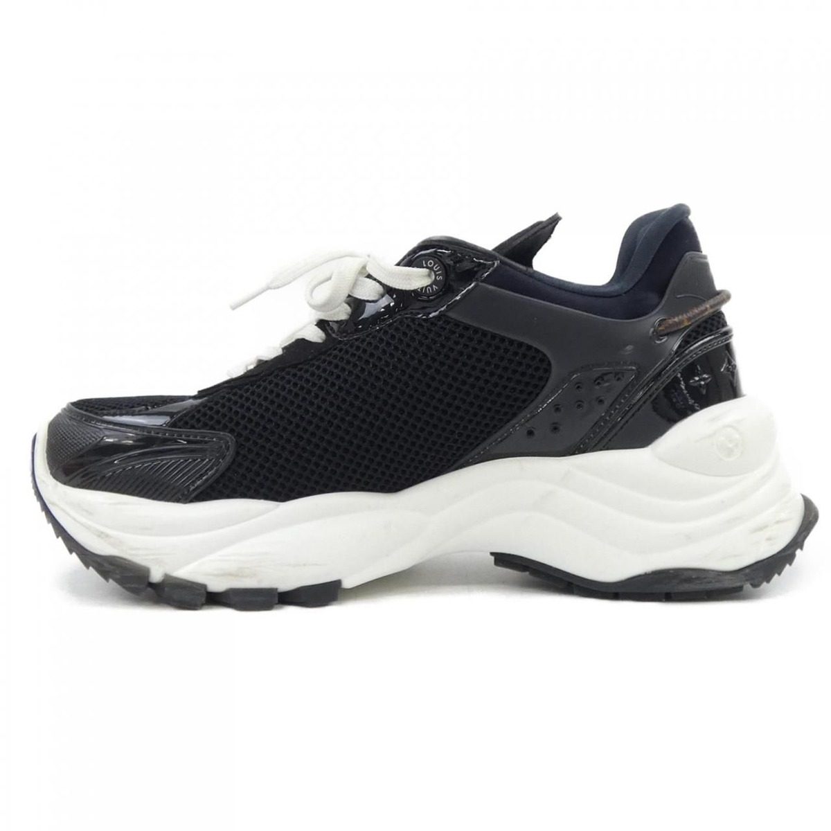 Louis Vuitton Run Sneakers — view 2