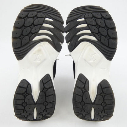 Louis Vuitton Run Sneakers — view 4