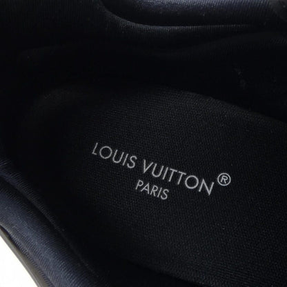 Louis Vuitton Run Sneakers — view 6