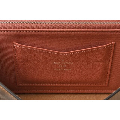 Louis Vuitton Lock Me Wallet Long Portefeuille 2 — view 8