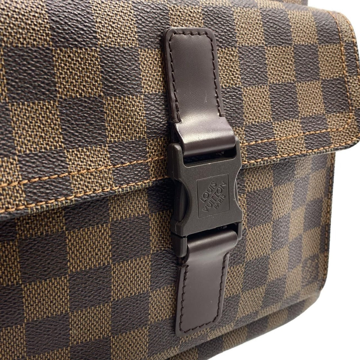 Louis Vuitton Damier Pochette Melville Shoulder Bag — view 6