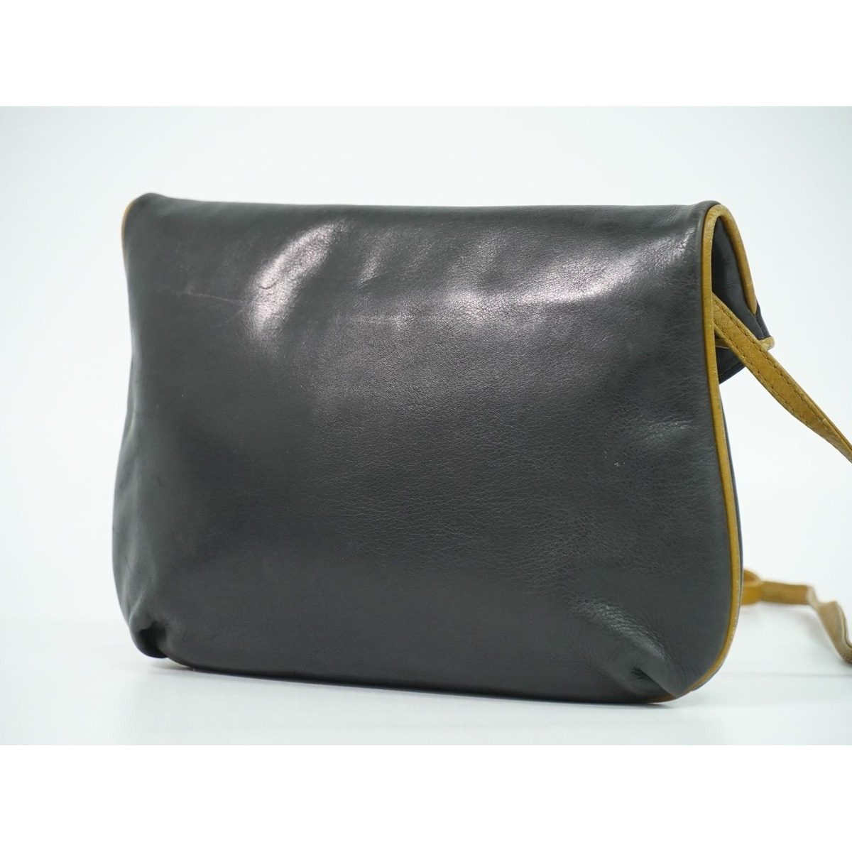 Celine Leather Shoulder Bag Pochette Black — view 2