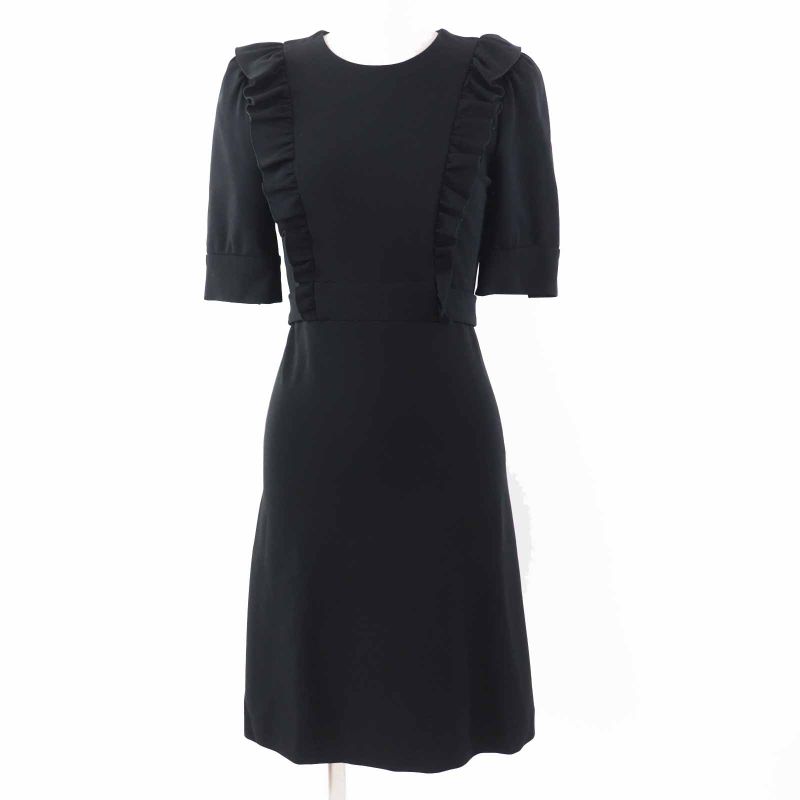 Gucci 445275 Ruffle Design With GG Pearl Buttons Ribbon Short Sleeves Dress