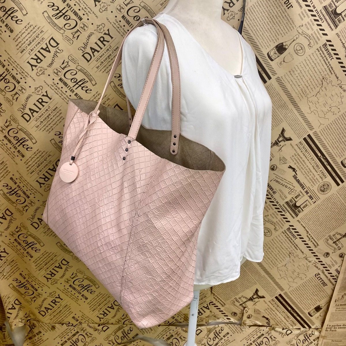 Bottega Veneta Tote Shoulder Bag A3 Travel Business Mothers Pink — view 3