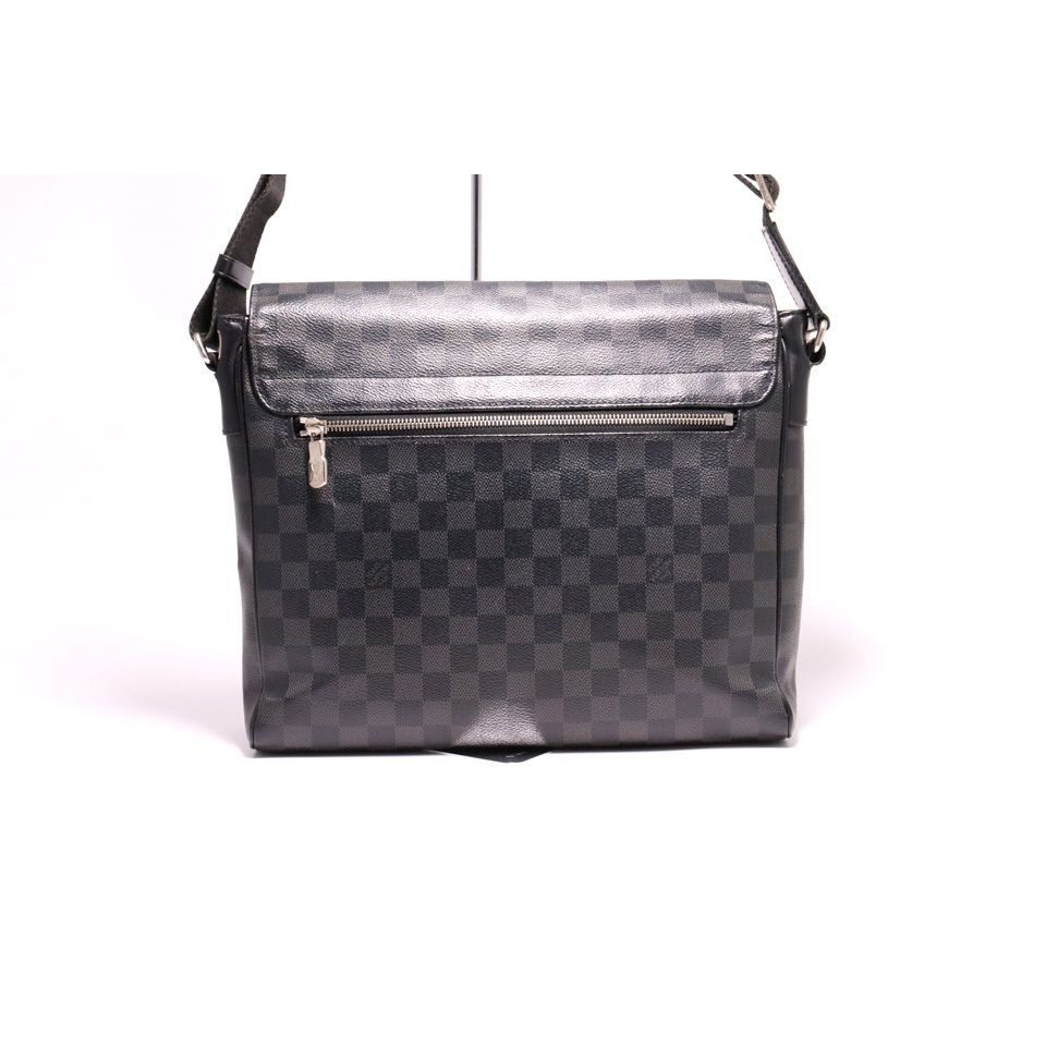 Louis Vuitton Damier Graphite District MM NM Leather Shoulder Bag — view 2