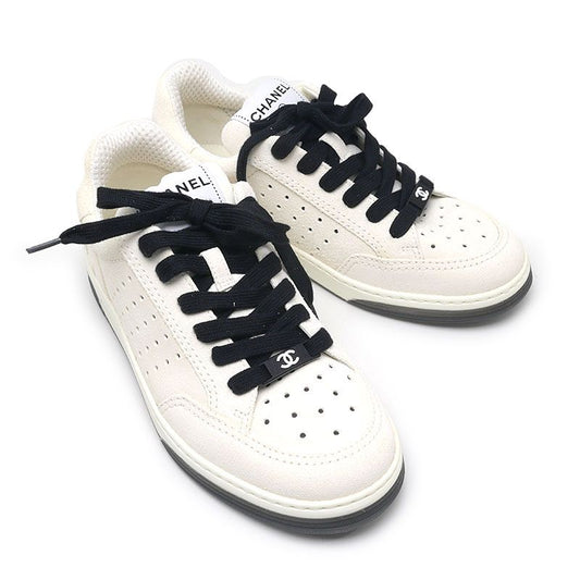 Chanel Low Cut Sneakers G39225 36 White Suede