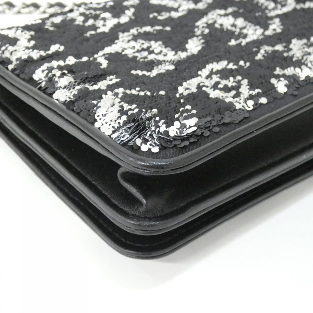 Chanel Chain Wallet Silver — view 3