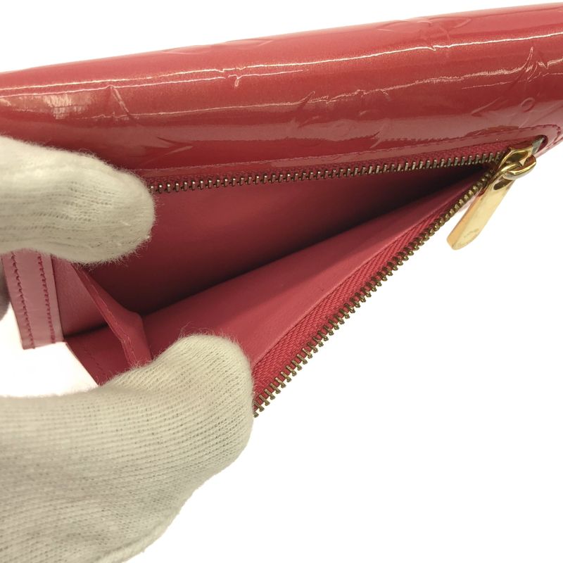 Louis Vuitton M9142f Vernis Portefeuille Koala Framboise Monogram Trifold