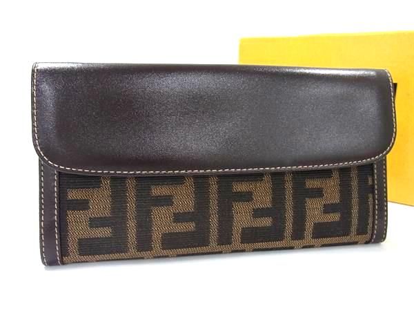 Fendi Vintage Zucca Pattern Nylon Canvas And Leather Foldable Long