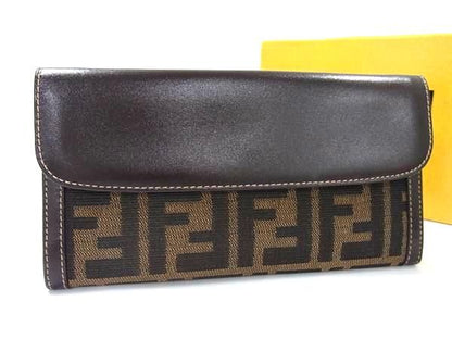 Fendi Vintage Zucca Pattern Nylon Canvas And Leather Foldable Long