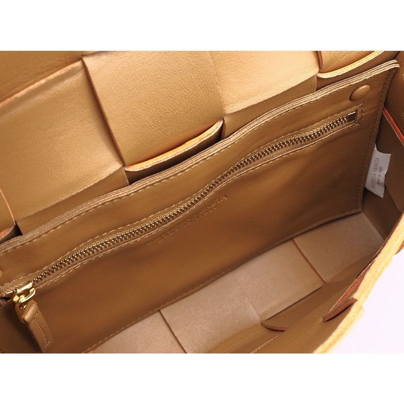 Bottega Veneta Intrecciato Cassette Crossbody Bag Shoulder Bag Crossbody