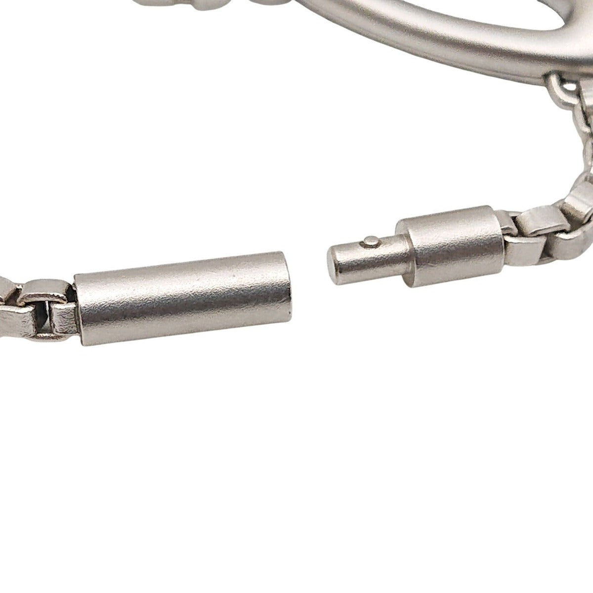 Chanel Bag Charm CC Logo Silver — view 8