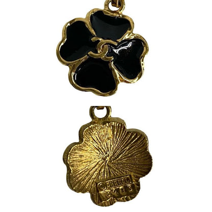 Chanel Vintage 3483 Engraved Coco Mark Clover Motif Chain Necklace Pendant